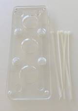 En bild som visar inomhus, plast
Automatiskt genererad beskrivning